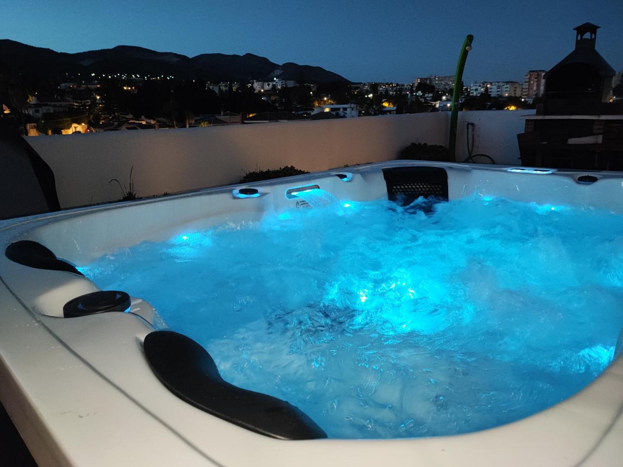Isla De Benalmadena 1, Jacuzzi, 80M From The Sea, Ac, Bbq, Private Parking, Big Terraceアパートメント エクステリア 写真